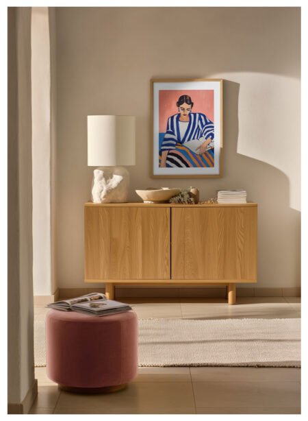 mergina su knyga plakatas2